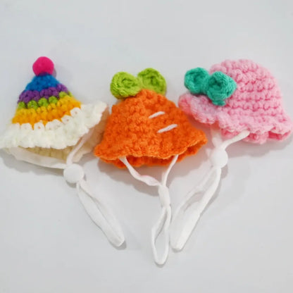 6 Pieces Random Hamster Hat, Mini Critter Hat with Adjustable Strap, Cute Hand Knit Frog Rainbow Carrot Small Hat, Lizard Guinea Pig Reptile Costume