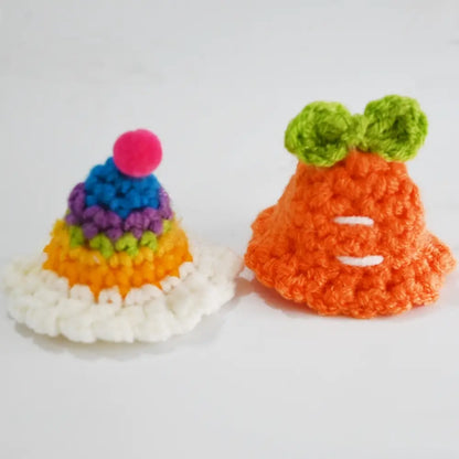 6 Pieces Random Hamster Hat, Mini Critter Hat with Adjustable Strap, Cute Hand Knit Frog Rainbow Carrot Small Hat, Lizard Guinea Pig Reptile Costume
